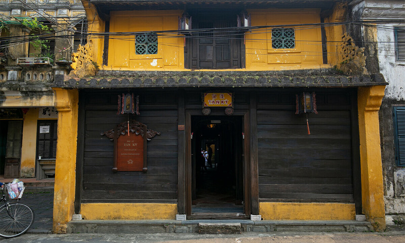 Nha Co Tan Ky